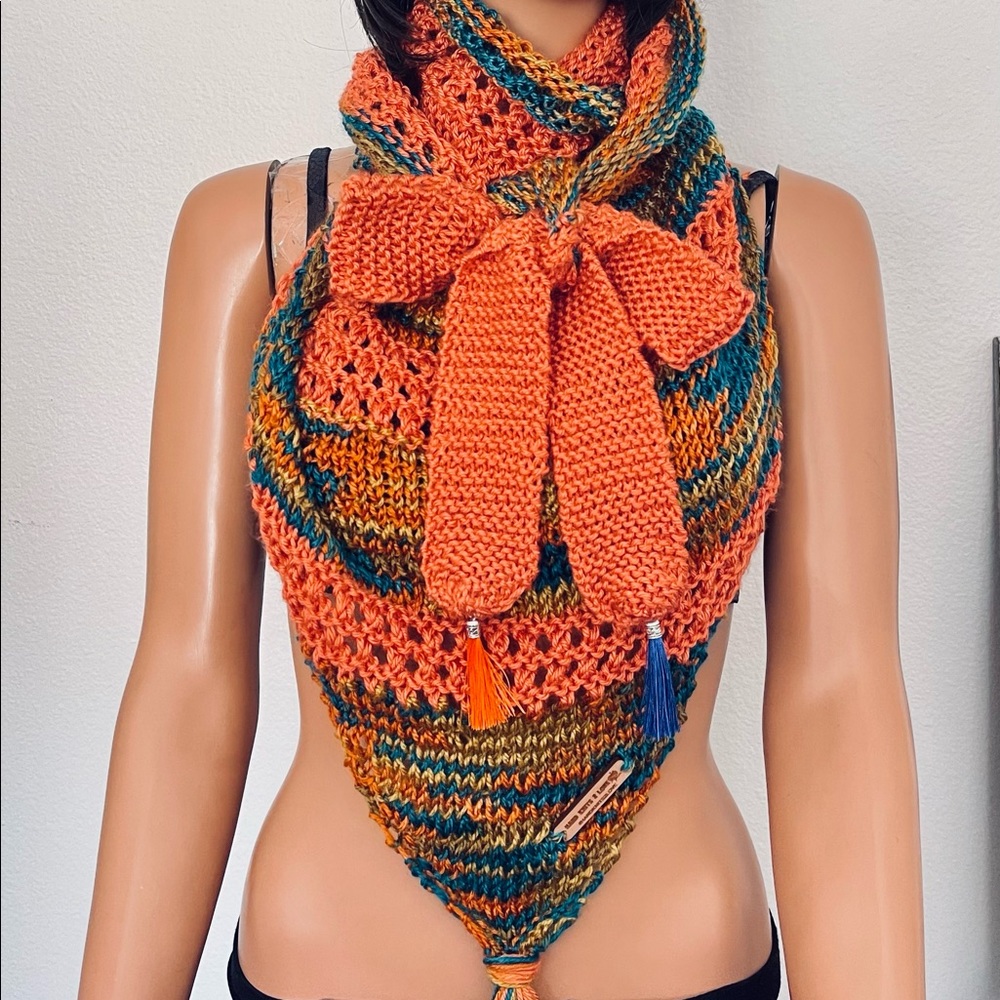 Hand Knits 2 Love Triangle Shawl Wrap Tie Bow Tassels Designer Hip 4 Seasons